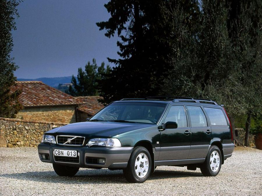  Volvo V70 XC 1997 года  (фото 4 из 9)